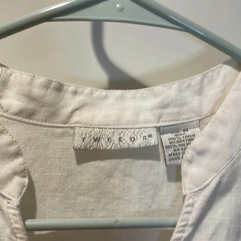 TWEEDS Linen Blouse. - Picture 2 of 6